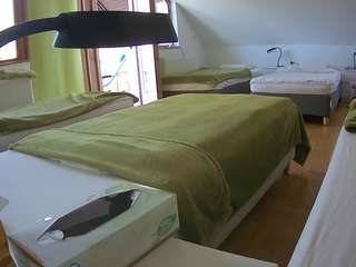 voyeurcam-julmodels-bed-2