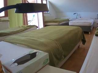 voyeurcam-julmodels-bed-2