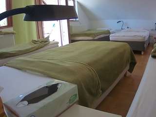 voyeurcam-julmodels-bed-2