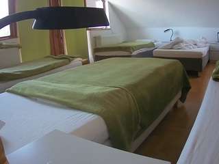 voyeurcam-julmodels-bed-2