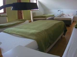 voyeurcam-julmodels-bed-2