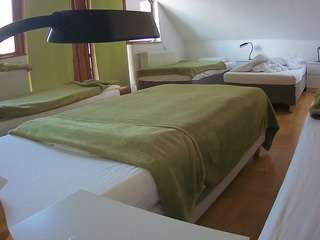voyeurcam-julmodels-bed-2