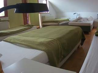 voyeurcam-julmodels-bed-2