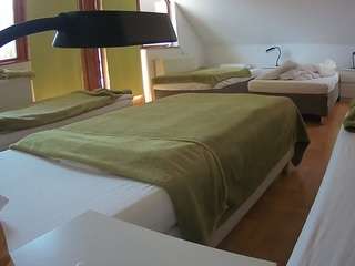 voyeurcam-julmodels-bed-2