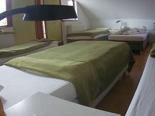 voyeurcam-julmodels-bed-2