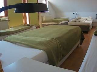 voyeurcam-julmodels-bed-2