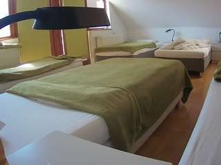 voyeurcam-julmodels-bed-2