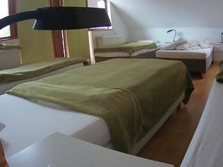 voyeurcam-julmodels-bed-2