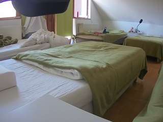 voyeurcam-julmodels-bed-2
