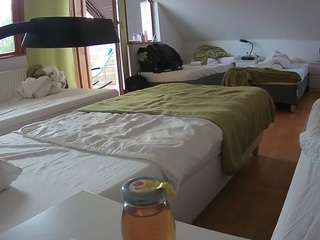 voyeurcam-julmodels-bed-2