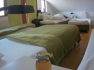 voyeurcam-julmodels-bed-2