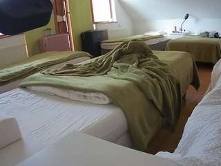 voyeurcam-julmodels-bed-2