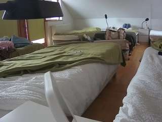 voyeurcam-julmodels-bed-2