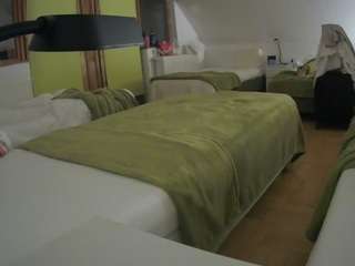 Julmodels Bedroom-D2 live cam — flash, flashing, hidden