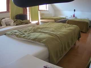 voyeurcam-julmodels-bed-2