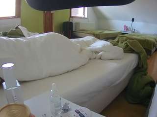 voyeurcam-julmodels-bed-2