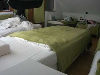 voyeurcam-julmodels-bed-2