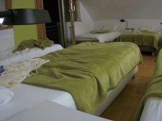 voyeurcam-julmodels-bed-2