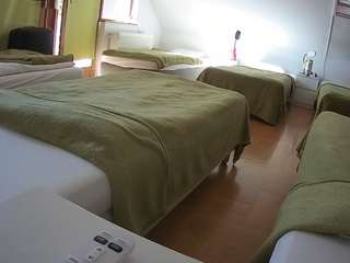 voyeurcam-julmodels-bed-2