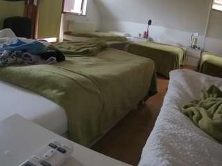 voyeurcam-julmodels-bed-2
