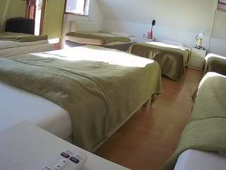 voyeurcam-julmodels-bed-2
