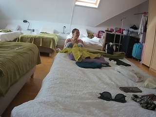 voyeurcam-julmodels-bed-2