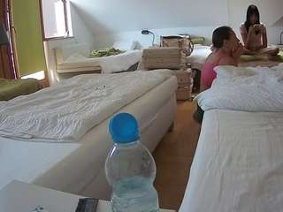 voyeurcam-julmodels-bed-2