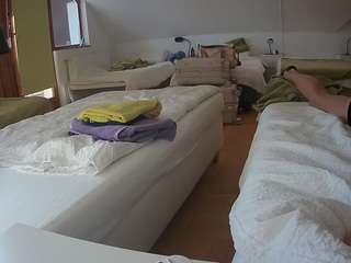 voyeurcam-julmodels-bed-2