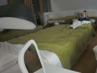 voyeurcam-julmodels-bed-2 Sex Cam Show