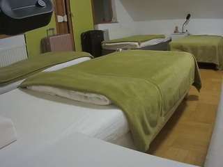 voyeurcam-julmodels-bed-2