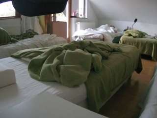 voyeurcam-julmodels-bed-2