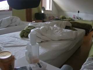 voyeurcam-julmodels-bed-2 live webcam show