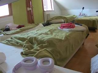 voyeurcam-julmodels-bed-2