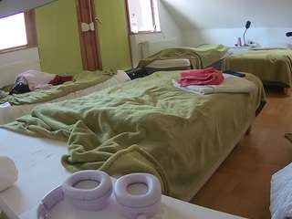 voyeurcam-julmodels-bed-2