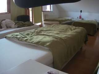 voyeurcam-julmodels-bed-2