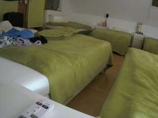 le modèle voyeurcam-julmodels-bed-2 est en webcam porno dans un show sur le site camsoda, il possède les tags suivants: flash,flashing,hidden,hidden cam,julmodels-house,no drinking,no smoking,pov,sexwebcam,hd