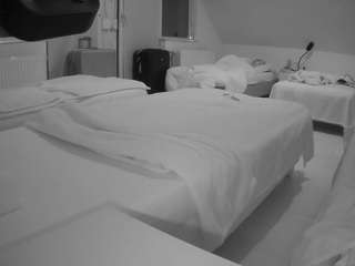 voyeurcam-julmodels-bed-2