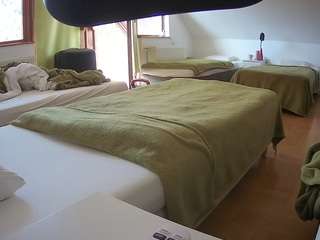 voyeurcam-julmodels-bed-2
