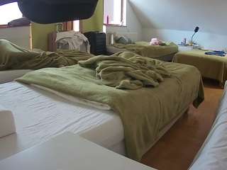 voyeurcam-julmodels-bed-2