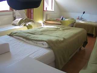voyeurcam-julmodels-bed-2