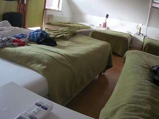 voyeurcam-julmodels-bed-2