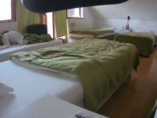 voyeurcam-julmodels-bed-2