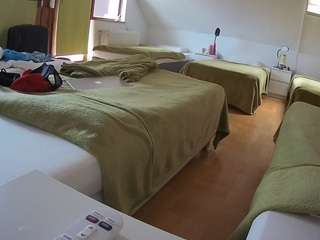 voyeurcam-julmodels-bed-2
