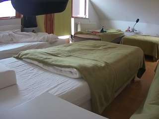 voyeurcam-julmodels-bed-2