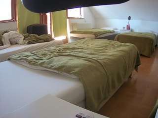 voyeurcam-julmodels-bed-2