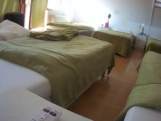 voyeurcam-julmodels-bed-2