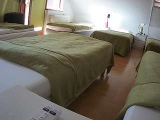 voyeurcam-julmodels-bed-2