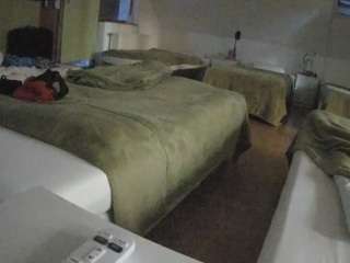 voyeurcam-julmodels-bed-2