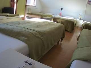 voyeurcam-julmodels-bed-2