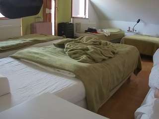 voyeurcam-julmodels-bed-2